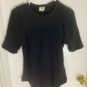 We the Free Woman’s Black Textured Short Sleeve Smock Waffled Top Size L